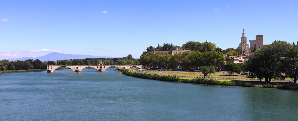 阿维尼翁教皇宫、断桥和罗纳河