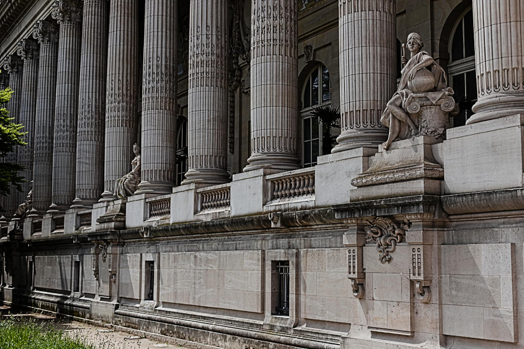 Le Grand Palais côté est